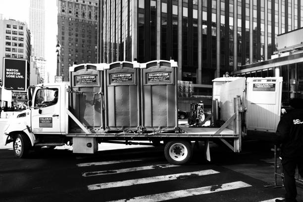 Best Porta potty delivery and setup  in Arkansas City, KS